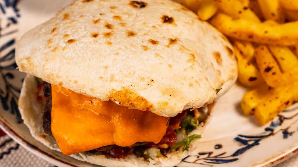 Pita burger