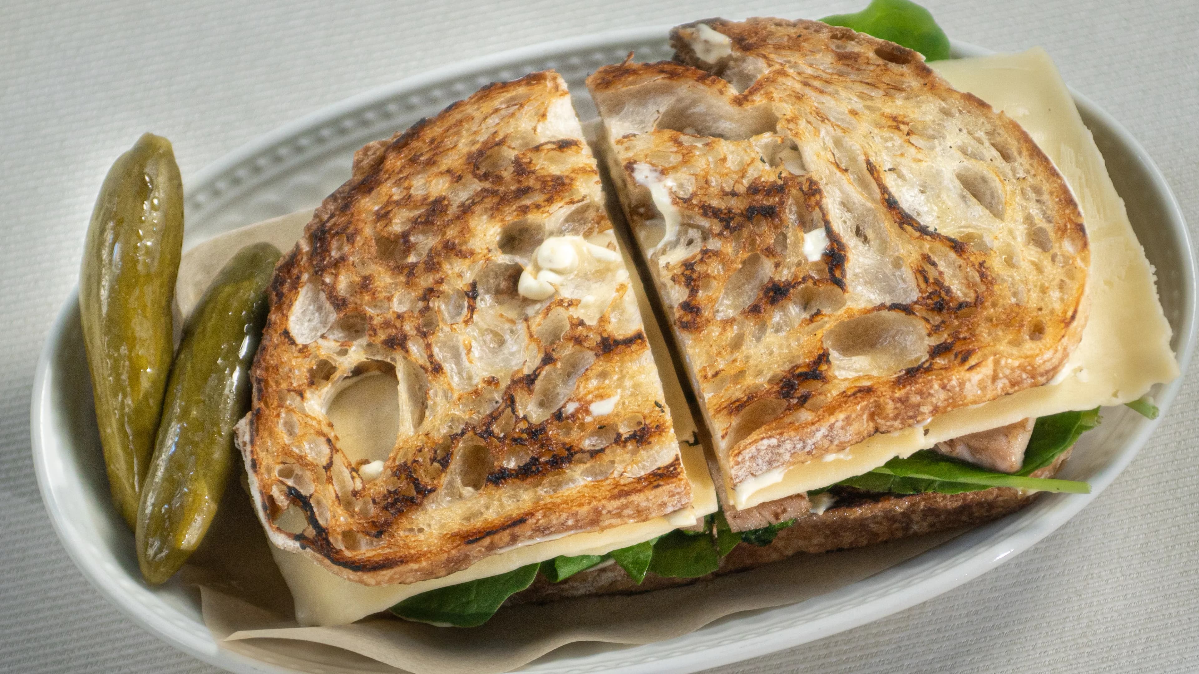 Tartine tavuklu sandviç