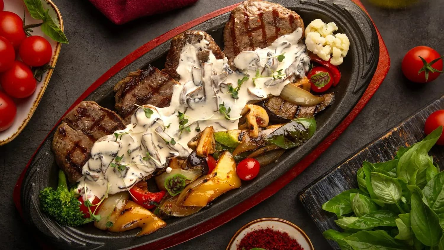 Kremalı soslu madalyonlar
