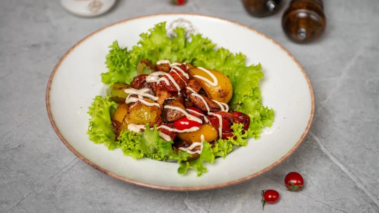 Тёплый куриный салат