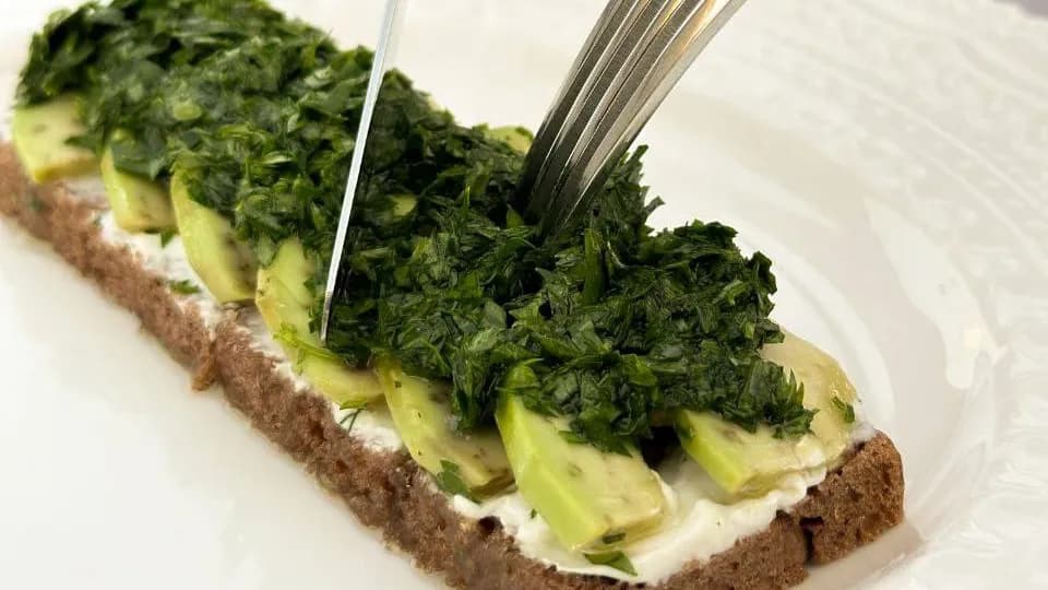Awokado däne tosty