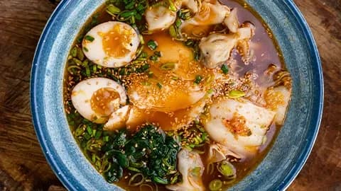 Ramen wonton
