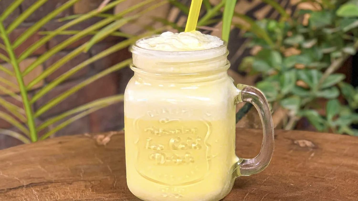 Bananly süýt kokteyli