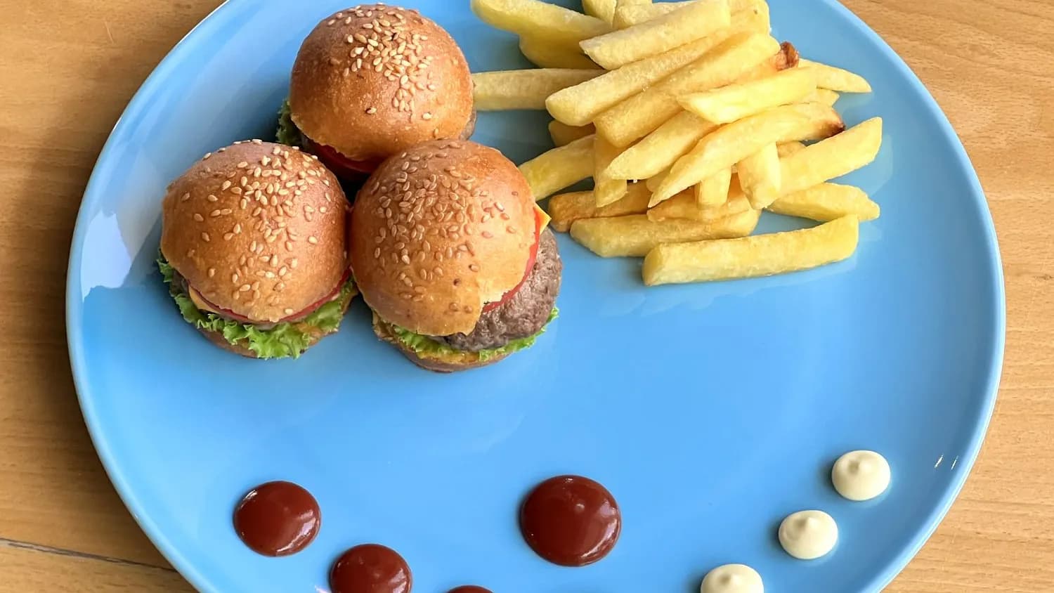 Çagalar üçin burgerler