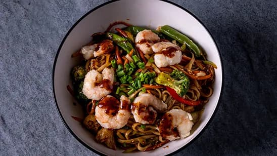 Udon / karides bilen tüwi