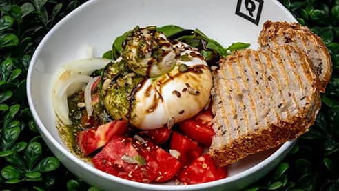 Buratta peýnirli işdäaçar