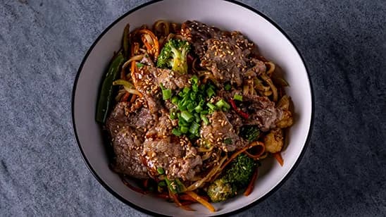 Sygyr eti bilen Udon / tüwi