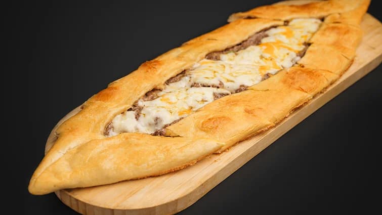 Üwelen etli pide