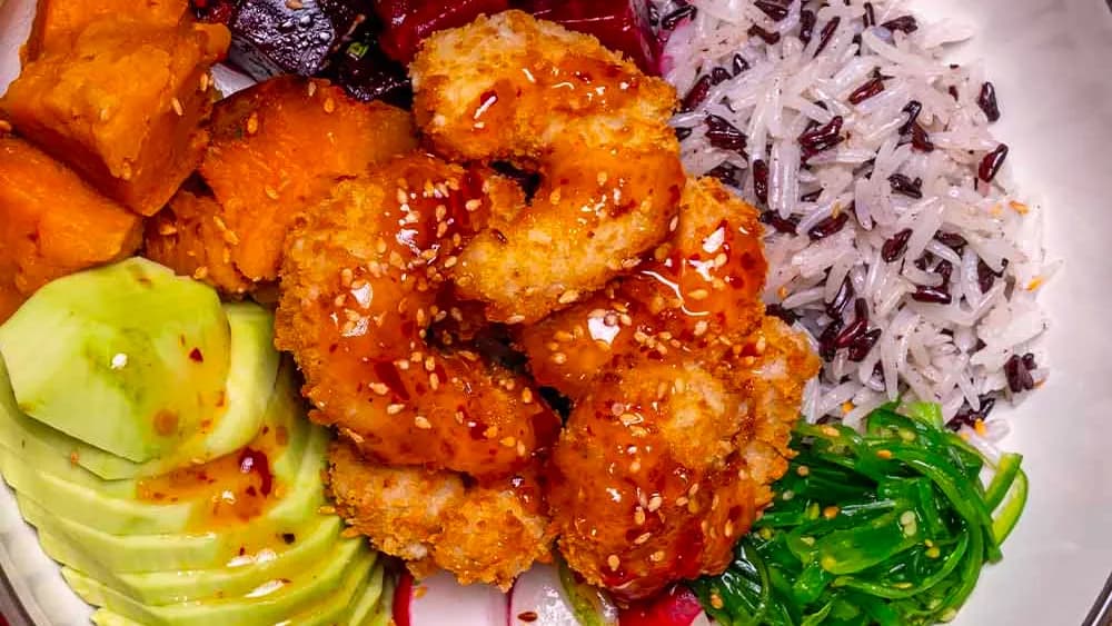 Karides poke bowl