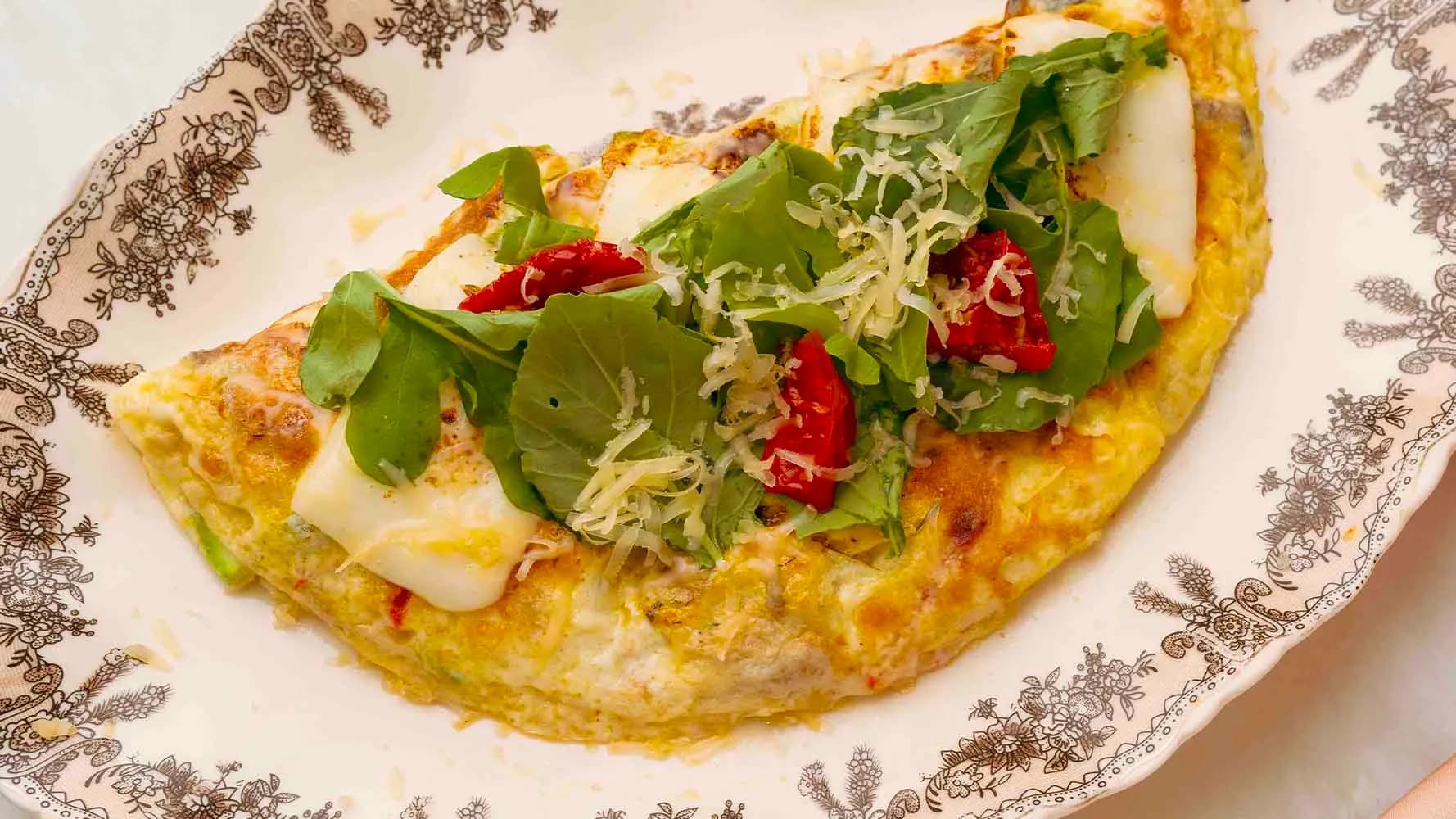 Hellim peynirli ve sebzeli omlet