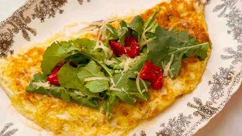 Peynirli ve jambonlu omlet