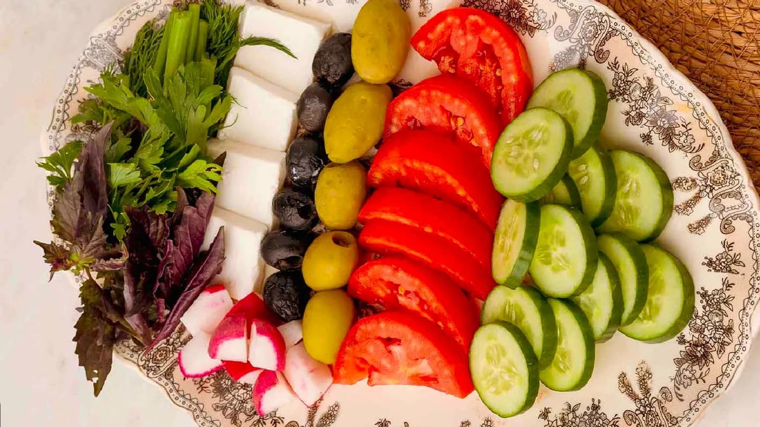 Gök önümli tarelka