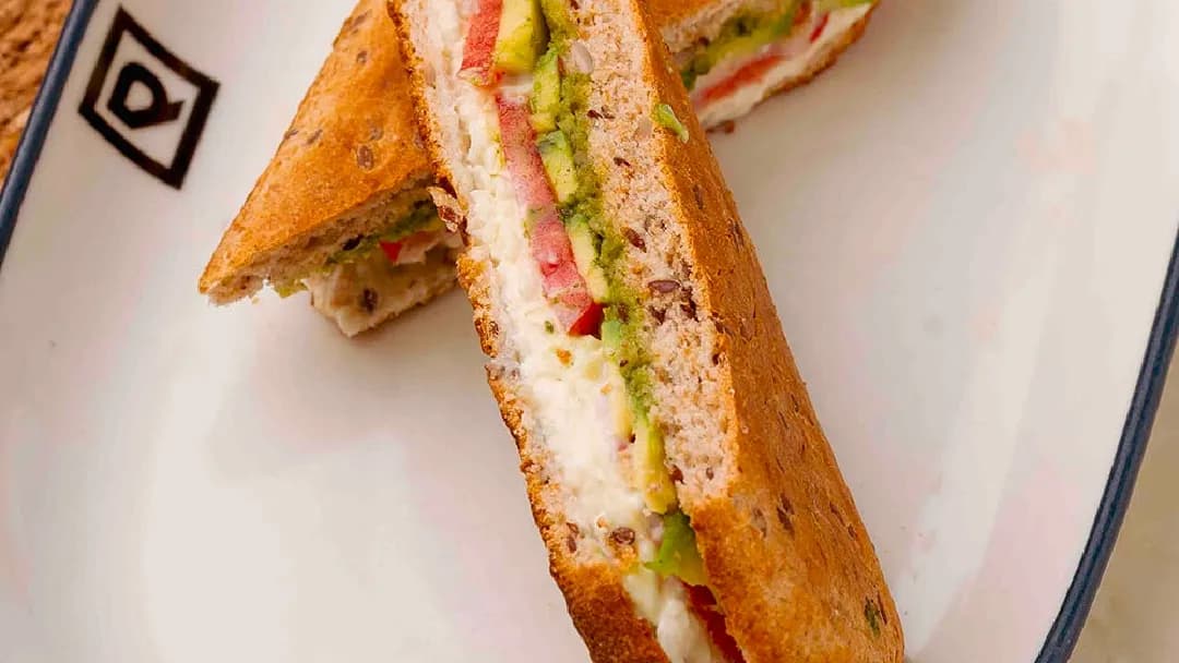 Awokado-mozzarellaly fit sendwiçi