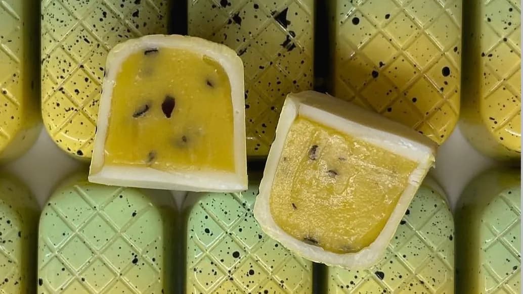 Манго-маракуйя в белом шоколаде