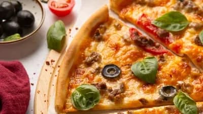 Kiçi etli pizza