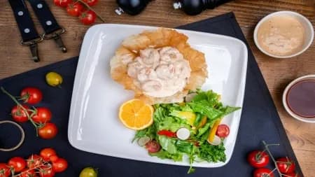 Krem we sarymsak sousynda krewetkalar