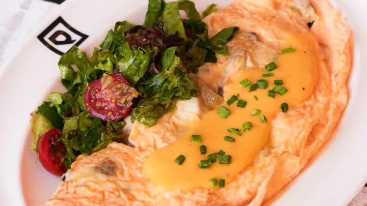 Omelette with ham and cheese