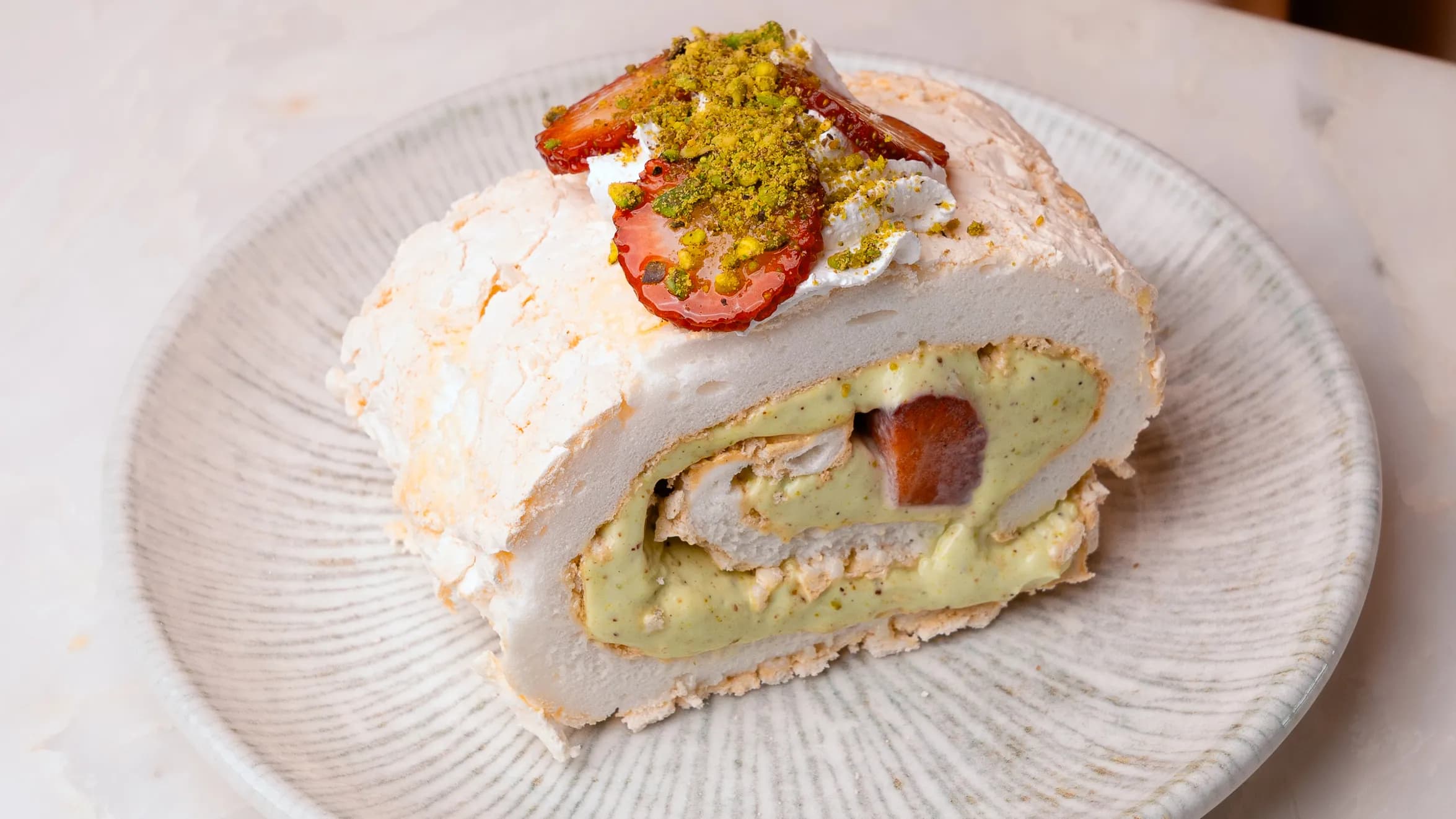 Pistachio meringue