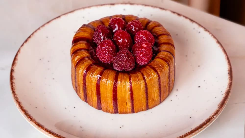 Danish pistachio-raspberry