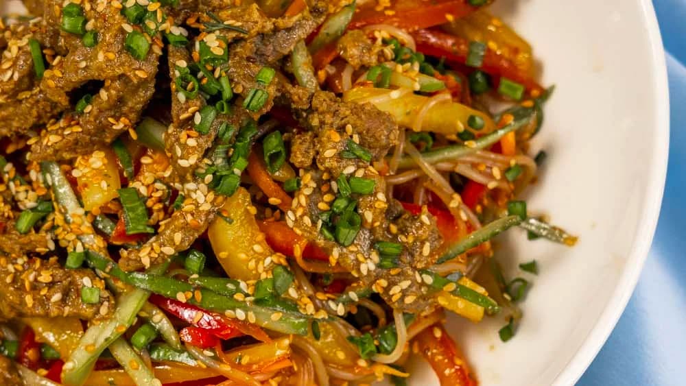 Tayland salatası