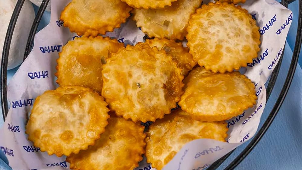 Patatesli ve peynirli çeburek