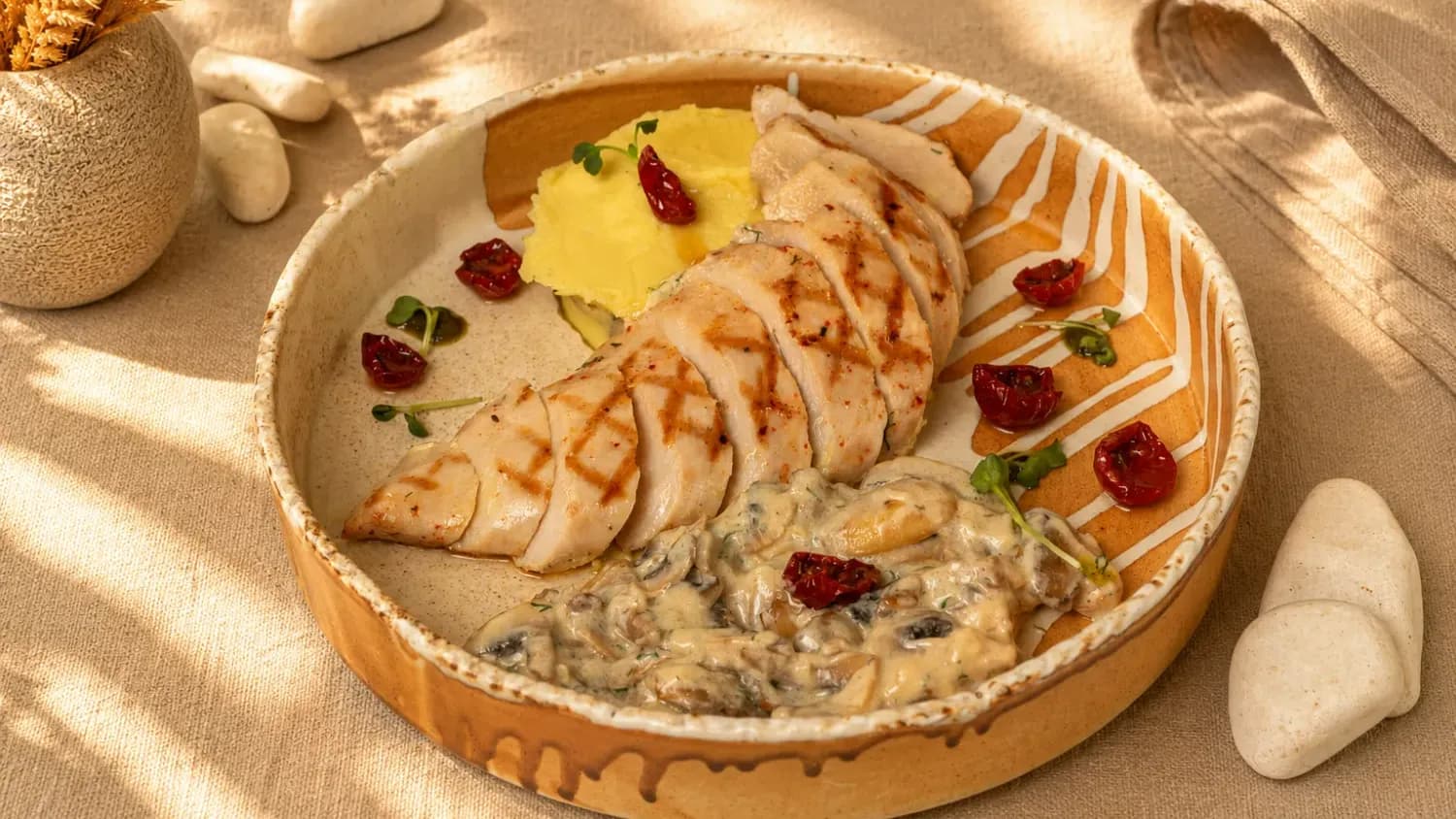 Chicken Breast with Mushrooms and Cream