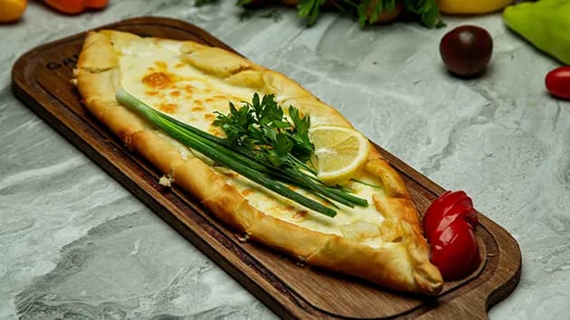 Peynirli pide